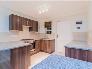 2 Bed Apartment in Nuutgevonden