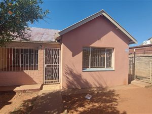 3 Bed House in Riviera
