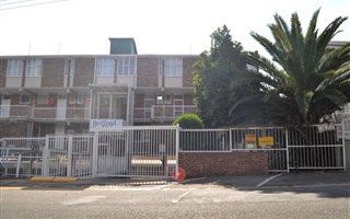 2 Bedroom Townhouse in Primrose Hill