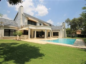 5 Bed House in Dainfern Golf Estate