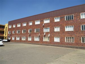 1 Bed Apartment in Vanderbijlpark CW5