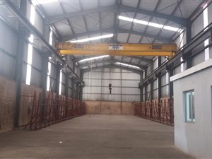 800 m² Industrial space in Jacobs