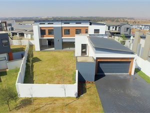 4 Bed House in Midstream Ridge Estate
