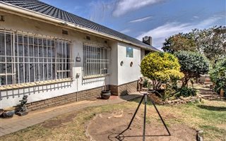 3 Bedroom House in Chloorkop