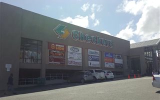 1200 m² Retail Space in Vincent