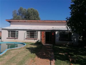 4 Bed House in Jan Kempdorp