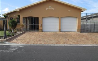 4 Bedroom House in Goodwood
