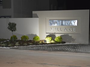 Bachelor apartment in Gateway Manor