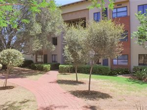 2 Bed Apartment in Jackal Creek Golf Estate