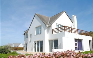 4 Bedroom House in St Francis Bay Canals