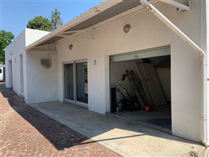 660 m² Commercial space in Bryanston