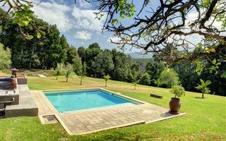 6 Bedroom House in Hoekwil