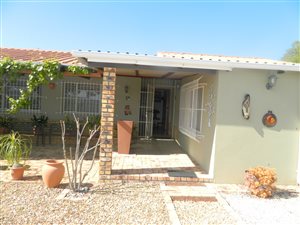 4 Bedroom House in Vredendal