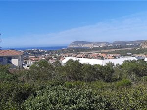 975 m² Land available in Whale Rock