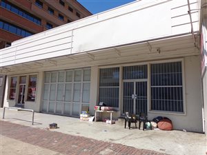 2700 m² Commercial space in Arcadia