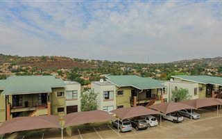 2 Bedroom Townhouse in Glenvista