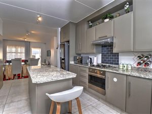 3 Bed Cluster in Fourways