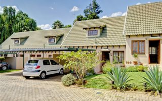 2 Bedroom Duplex in Weltevreden Park