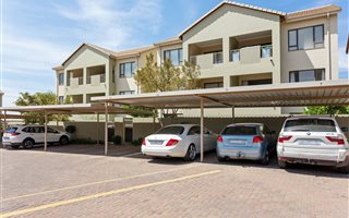 2 Bedroom Apartment in Bryanston