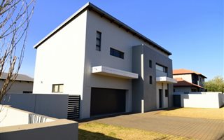 3 Bedroom House in The Meadows