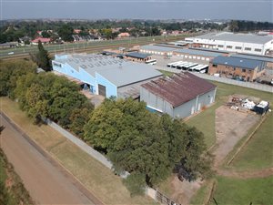 2000 m² Industrial space in New State Area