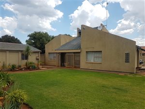 3 Bed House in Golf Park