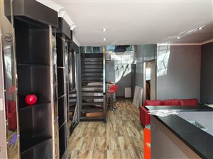 203 m² Industrial space in Alrode