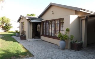 3 Bedroom House in Bluewater Bay