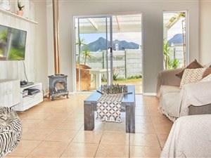 2 Bed House in Faerie Knowe