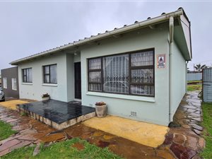 5 Bed House in Rosemount