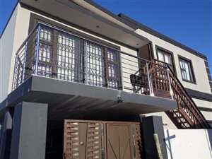 4 Bed House in Kwanonqaba