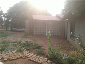 3 Bed House in Meyerspark