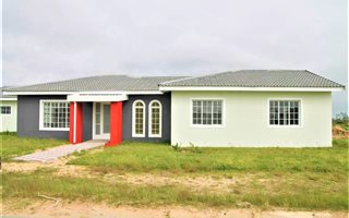 3 Bedroom House in Fairview