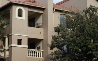 2 Bedroom Apartment in Dainfern