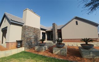 3 Bedroom House in Grimbeek Park