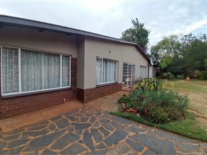 4 Bed House in Valhalla