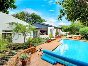 5 Bed House in Parktown North