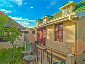 4 Bed House in Roseacre