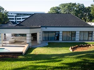 5 Bed House in Winston Ridge