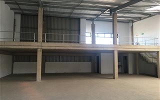 148 m² Industrial space in Cornubia