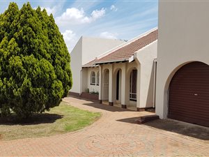 3 Bed House in Soweto Central