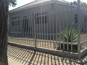 4 Bed House in Belmont Park
