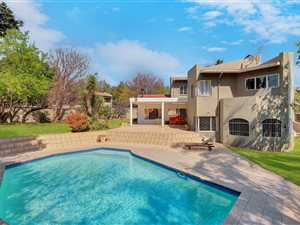 4 Bed House in Hurlingham Manor