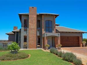 3 Bed House in Hazeldean (Silverlakes Surroundings)
