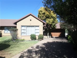 3 Bed House in Highway Gardens
