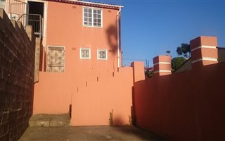 3 Bedroom Duplex in Stonebridge