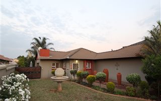 3 Bedroom House in Raslouw Manor