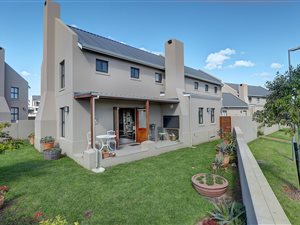 3 Bed House in Graanendal