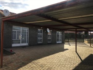 4 Bed House in Embalenhle