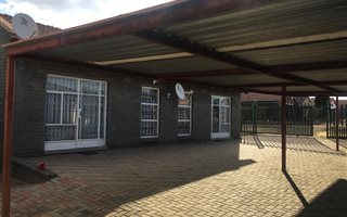 4 Bedroom House in Embalenhle